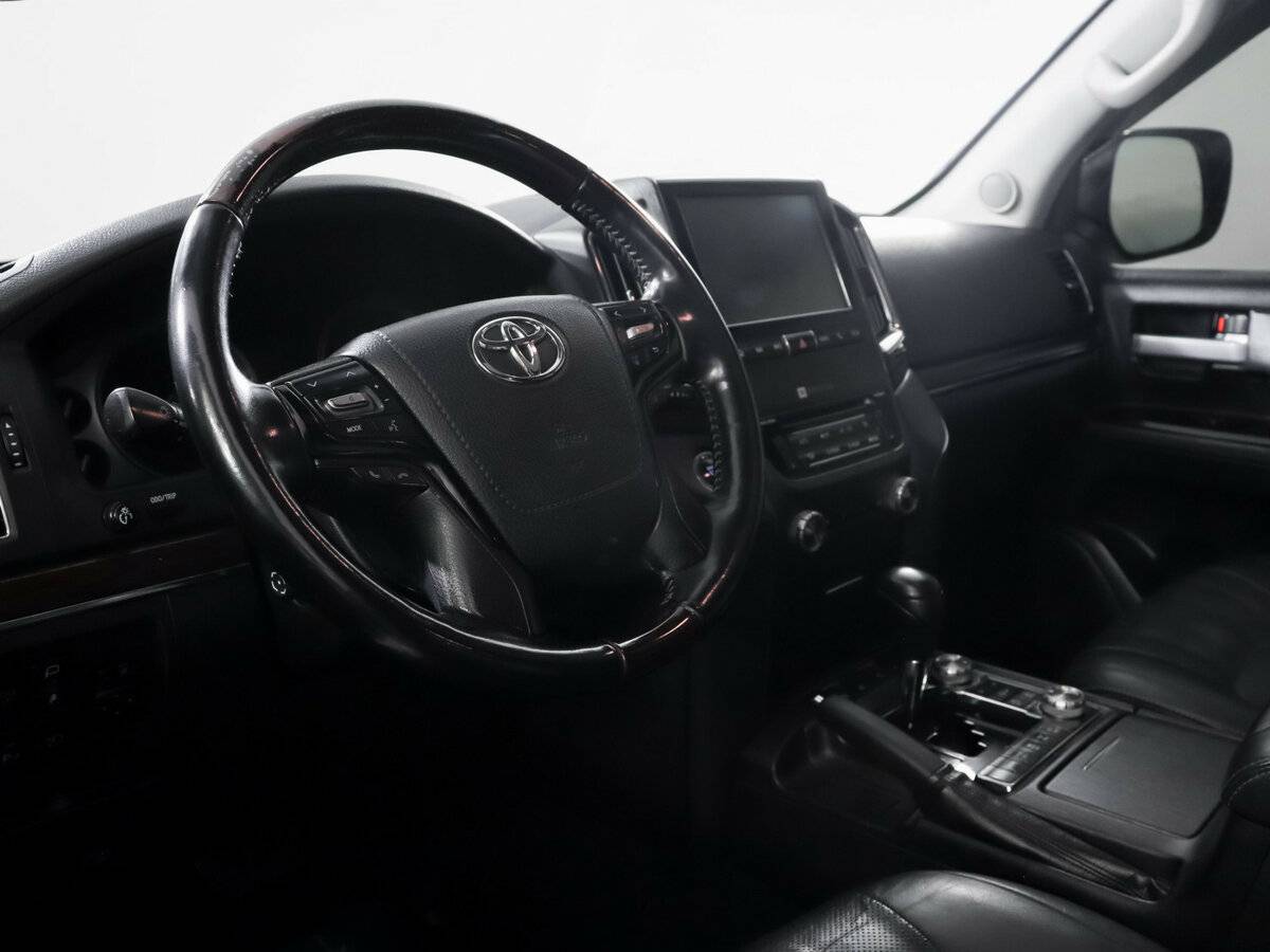 Toyota Land Cruiser 2018 года с пробегом. Фото: #13
