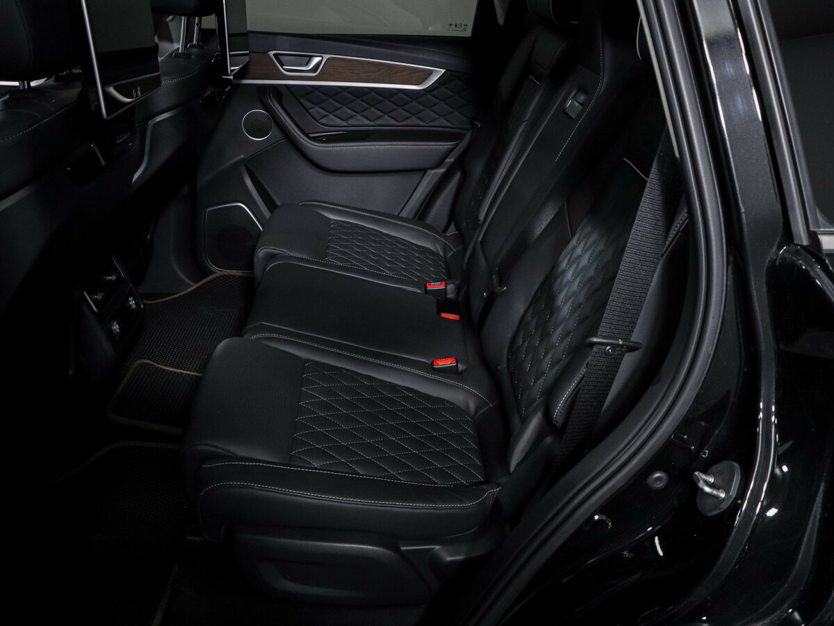 Hongqi HS7 2023 года с пробегом. Фото: #9