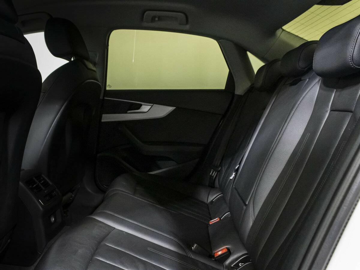 Audi A4 2018 года с пробегом. Фото: #8