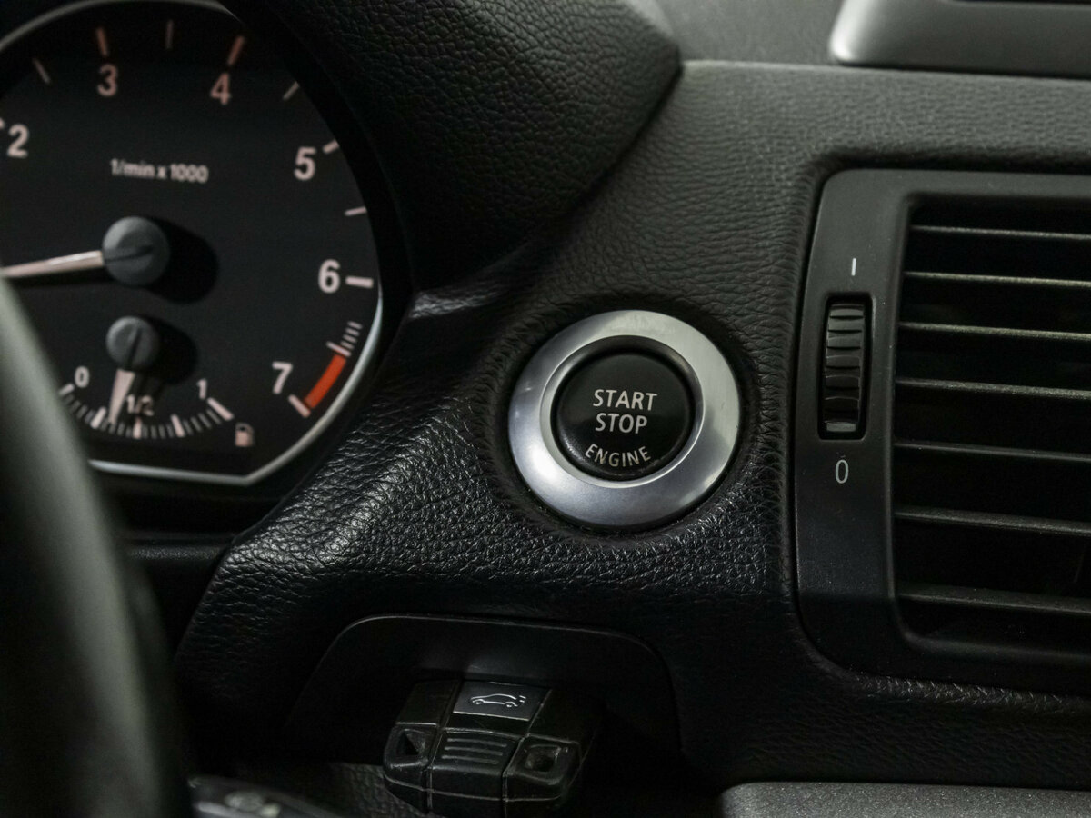 BMW 1 серии 2008 года с пробегом. Фото: #11