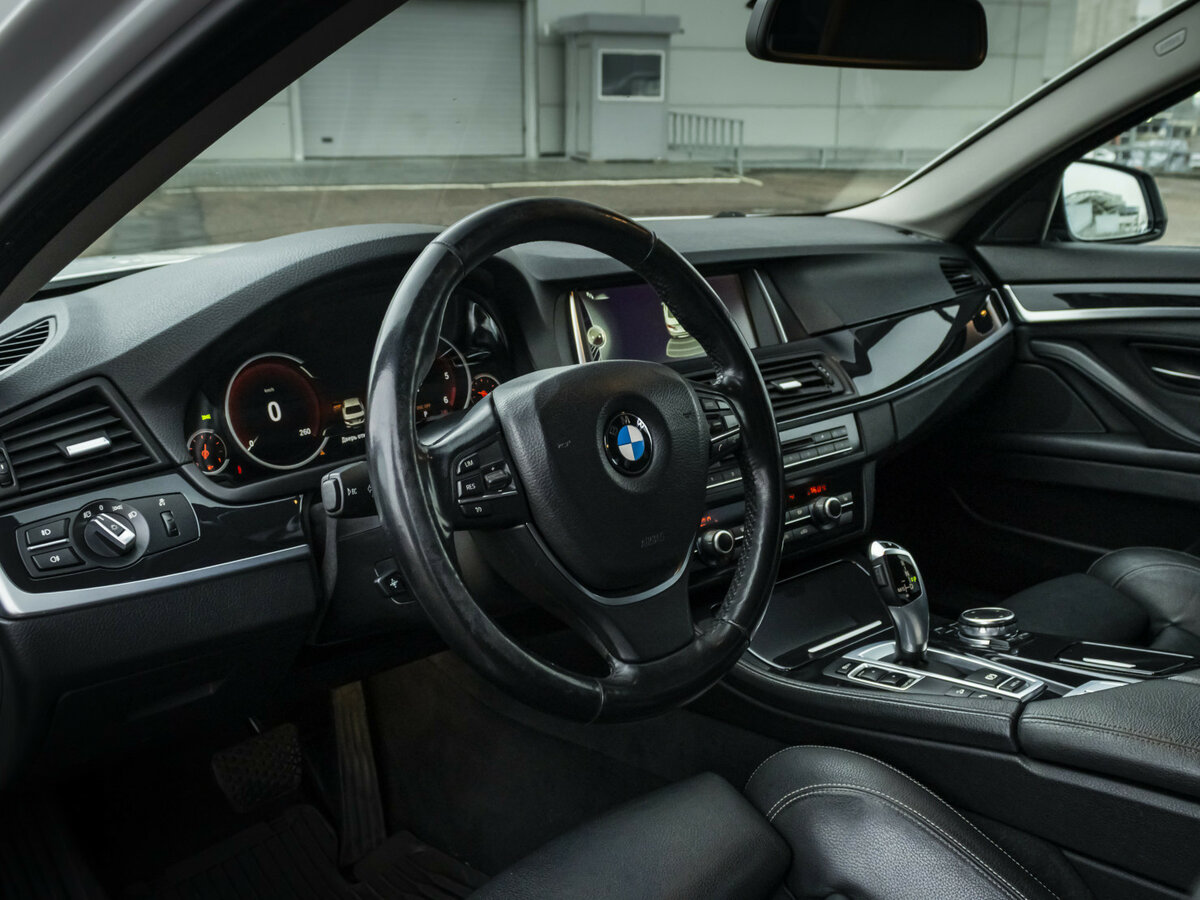 BMW 5 серии 2015 года с пробегом. Фото: #10