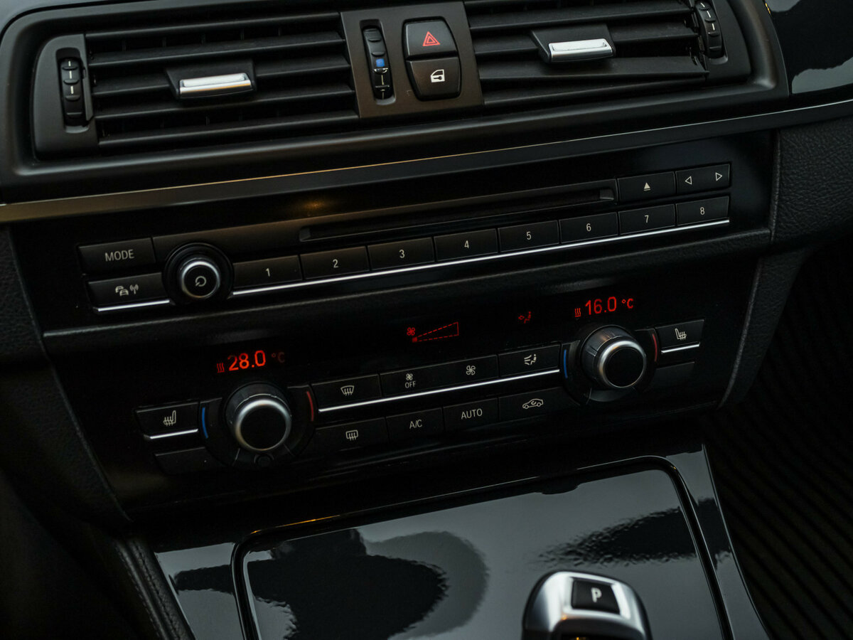 BMW 5 серии 2015 года с пробегом. Фото: #15