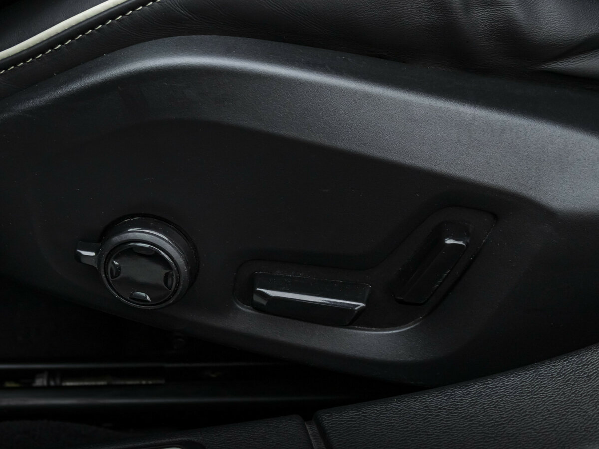 Volvo S60 2019 года с пробегом. Фото: #17