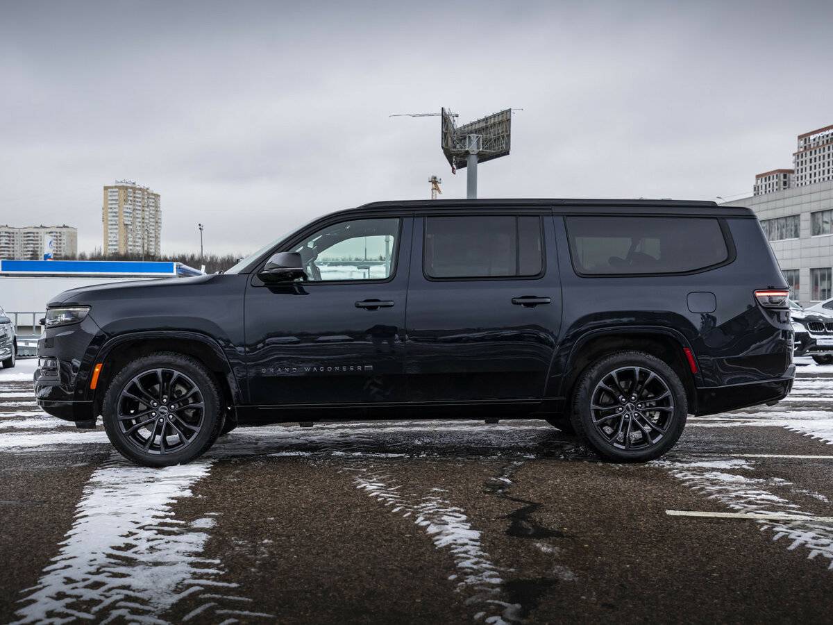 Jeep Wagoneer 2024 года с пробегом. Фото: #7