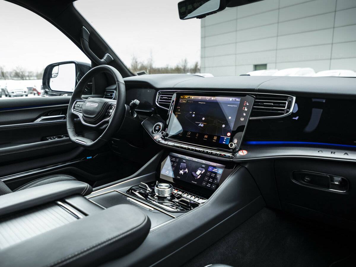 Jeep Wagoneer 2024 года с пробегом. Фото: #10