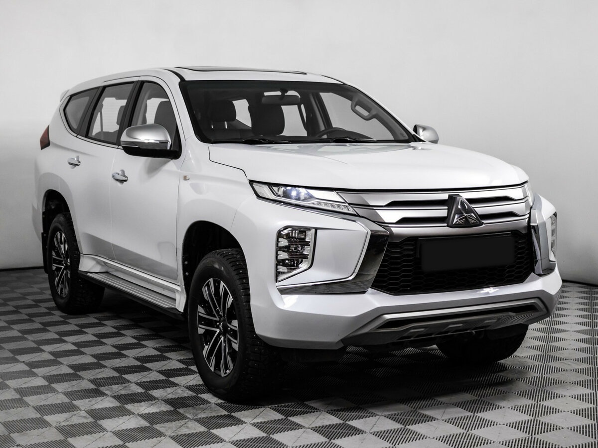 Mitsubishi Montero Sport 2021 года с пробегом. Фото: #2