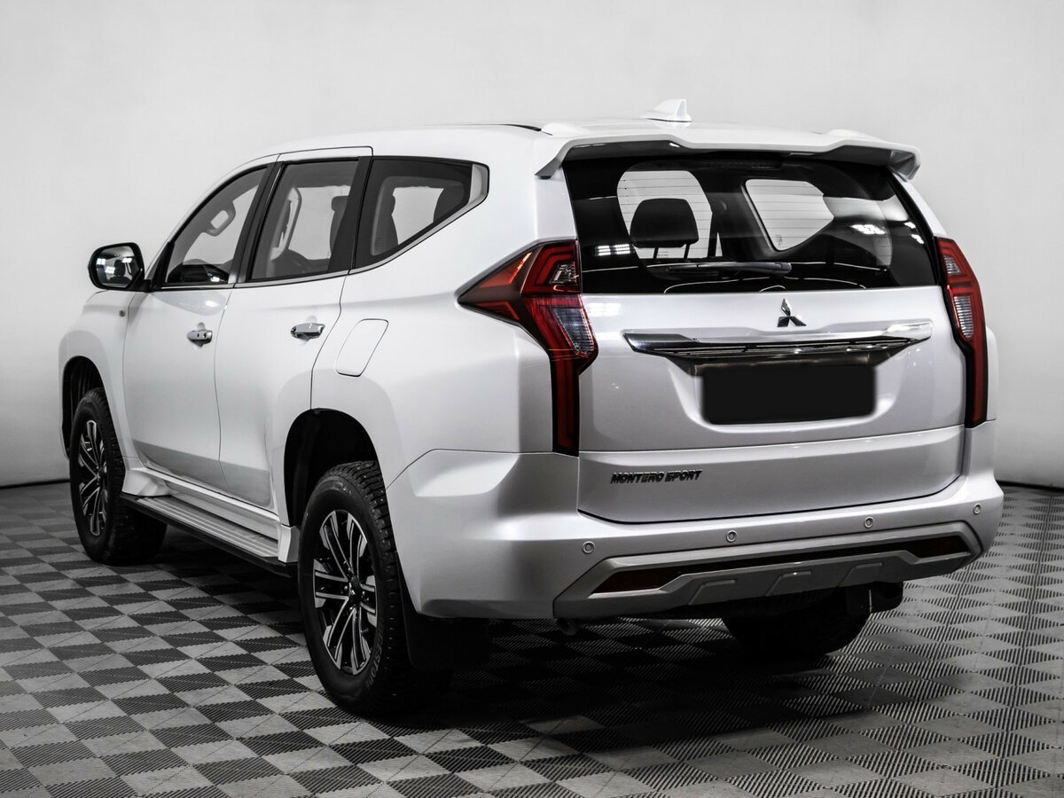 Mitsubishi Montero Sport 2021 года с пробегом. Фото: #5