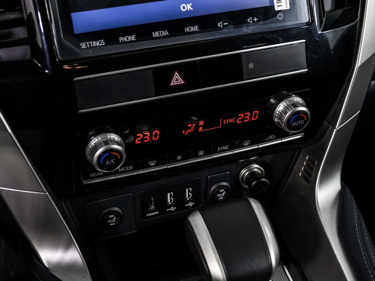 Mitsubishi Montero Sport 2021 года с пробегом. Фото: #17