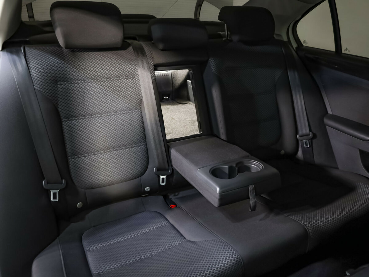 Volkswagen Jetta 2015 года с пробегом. Фото: #16