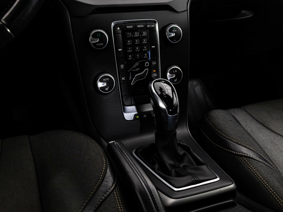 Volvo V40 Cross Country 2013 года с пробегом. Фото: #11