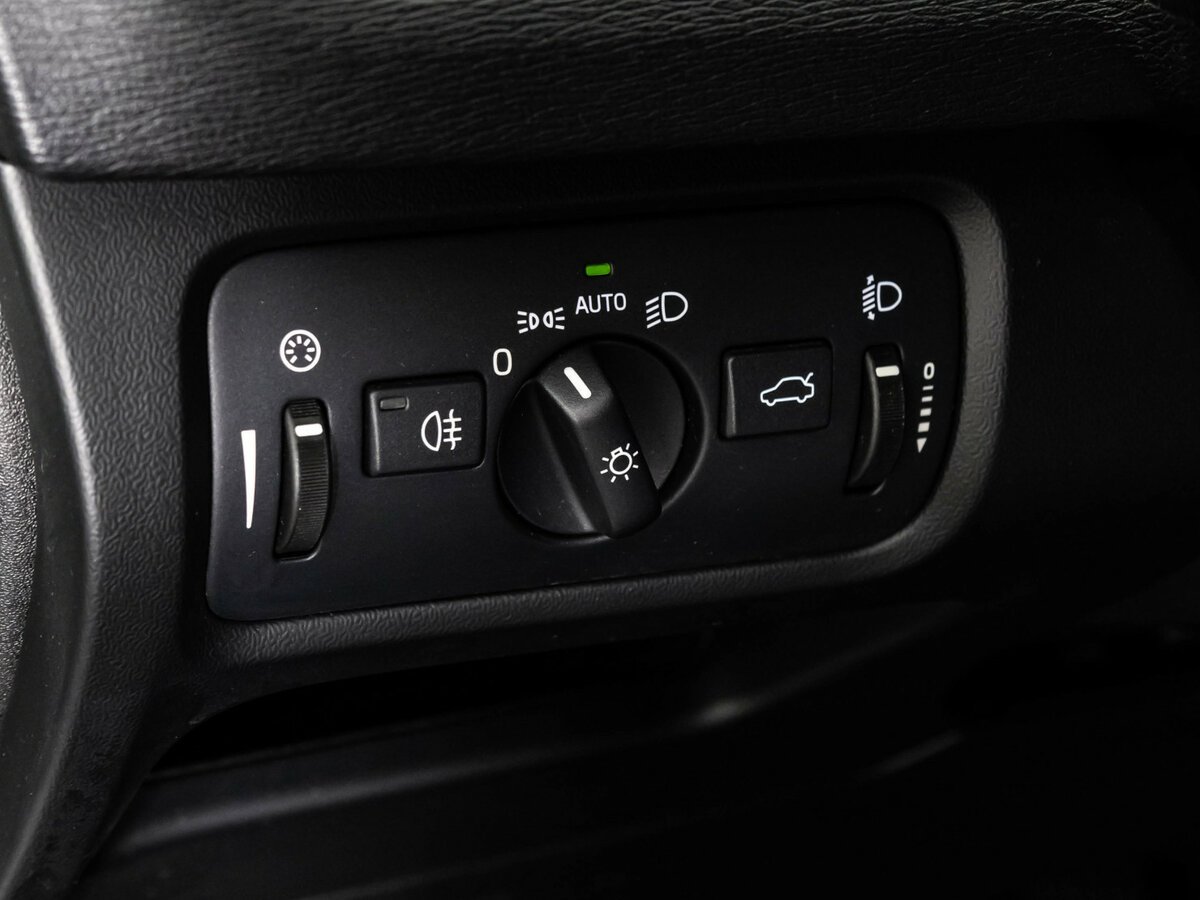 Volvo V40 Cross Country 2013 года с пробегом. Фото: #15