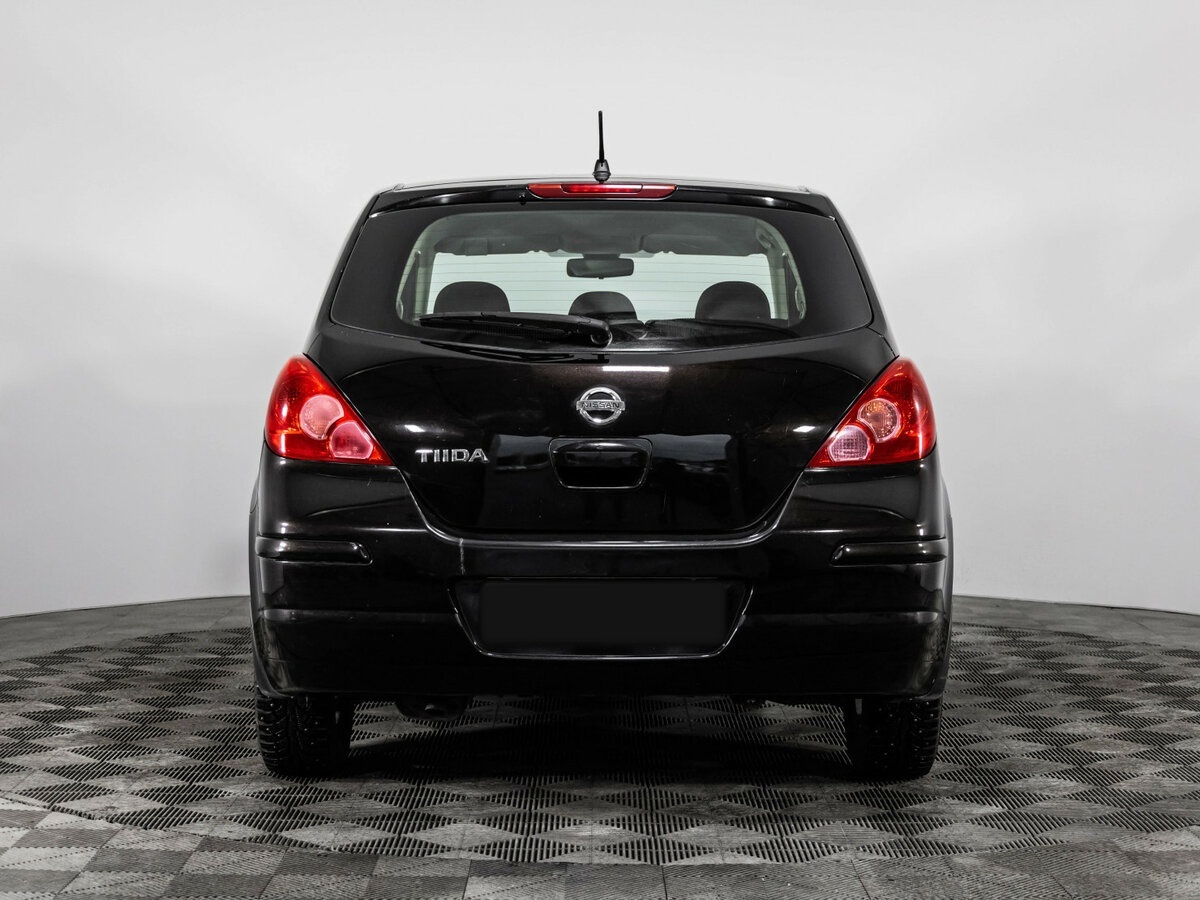 Nissan Tiida 2010 года с пробегом. Фото: #4