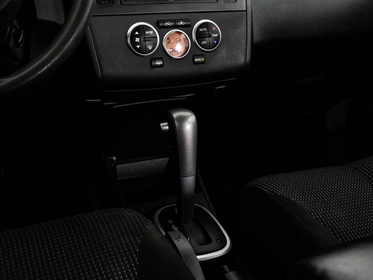 Nissan Tiida 2010 года с пробегом. Фото: #8