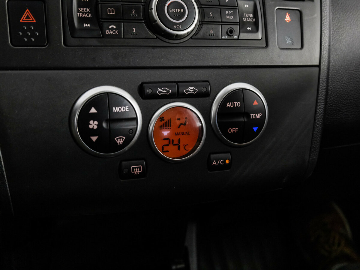 Nissan Tiida 2010 года с пробегом. Фото: #9