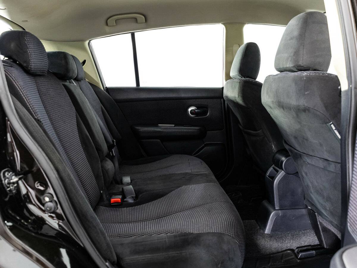 Nissan Tiida 2010 года с пробегом. Фото: #11