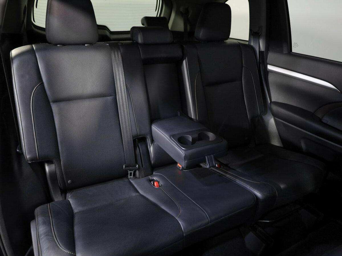 Toyota Highlander 2015 года с пробегом. Фото: #25