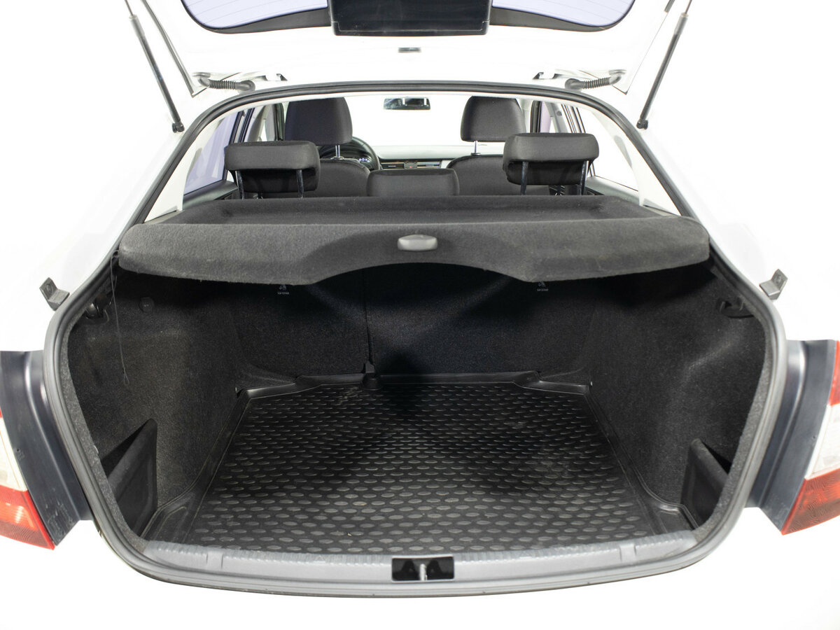 Skoda Rapid 2019 года с пробегом. Фото: #18