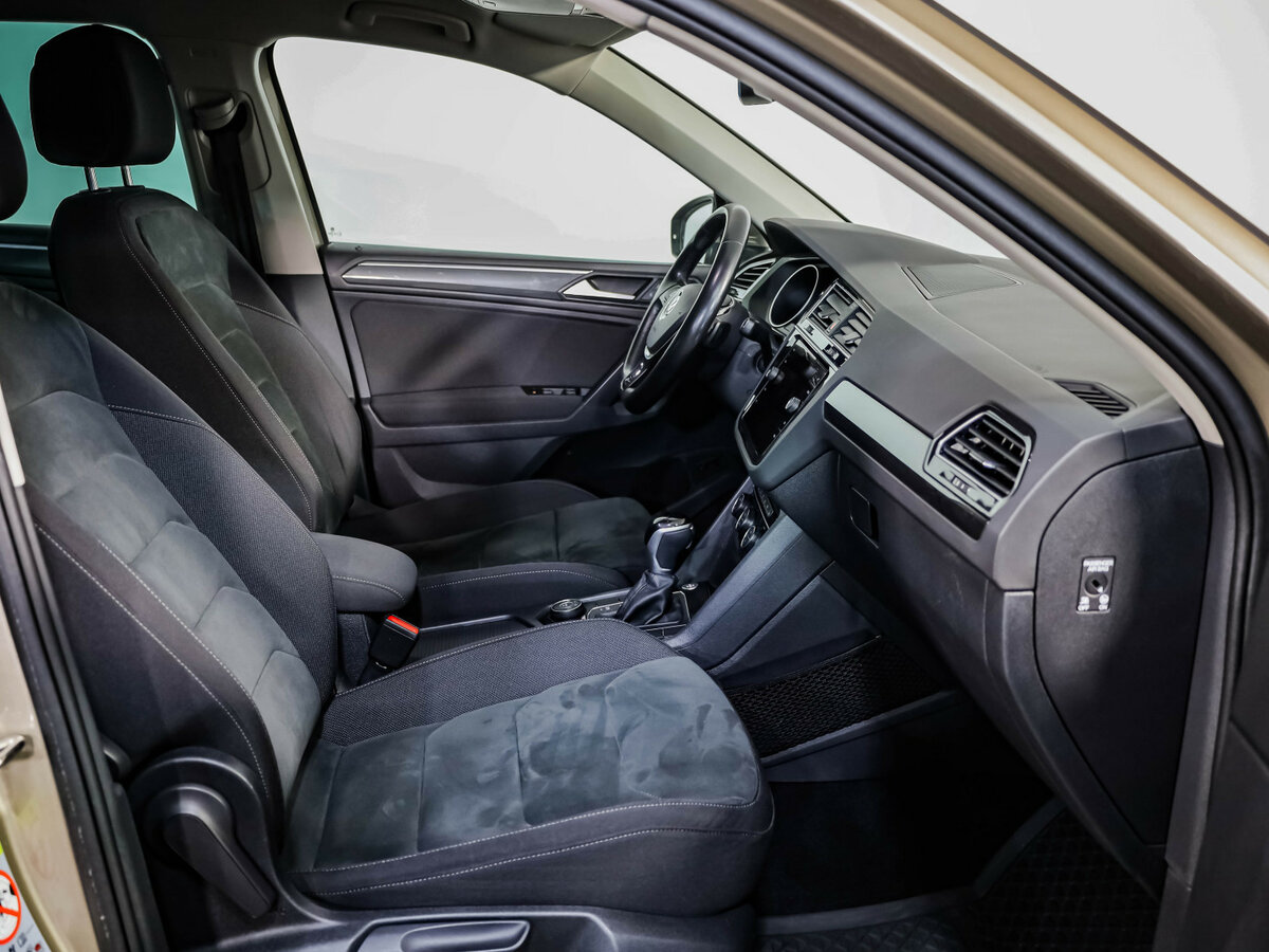 Volkswagen Tiguan 2020 года с пробегом. Фото: #24