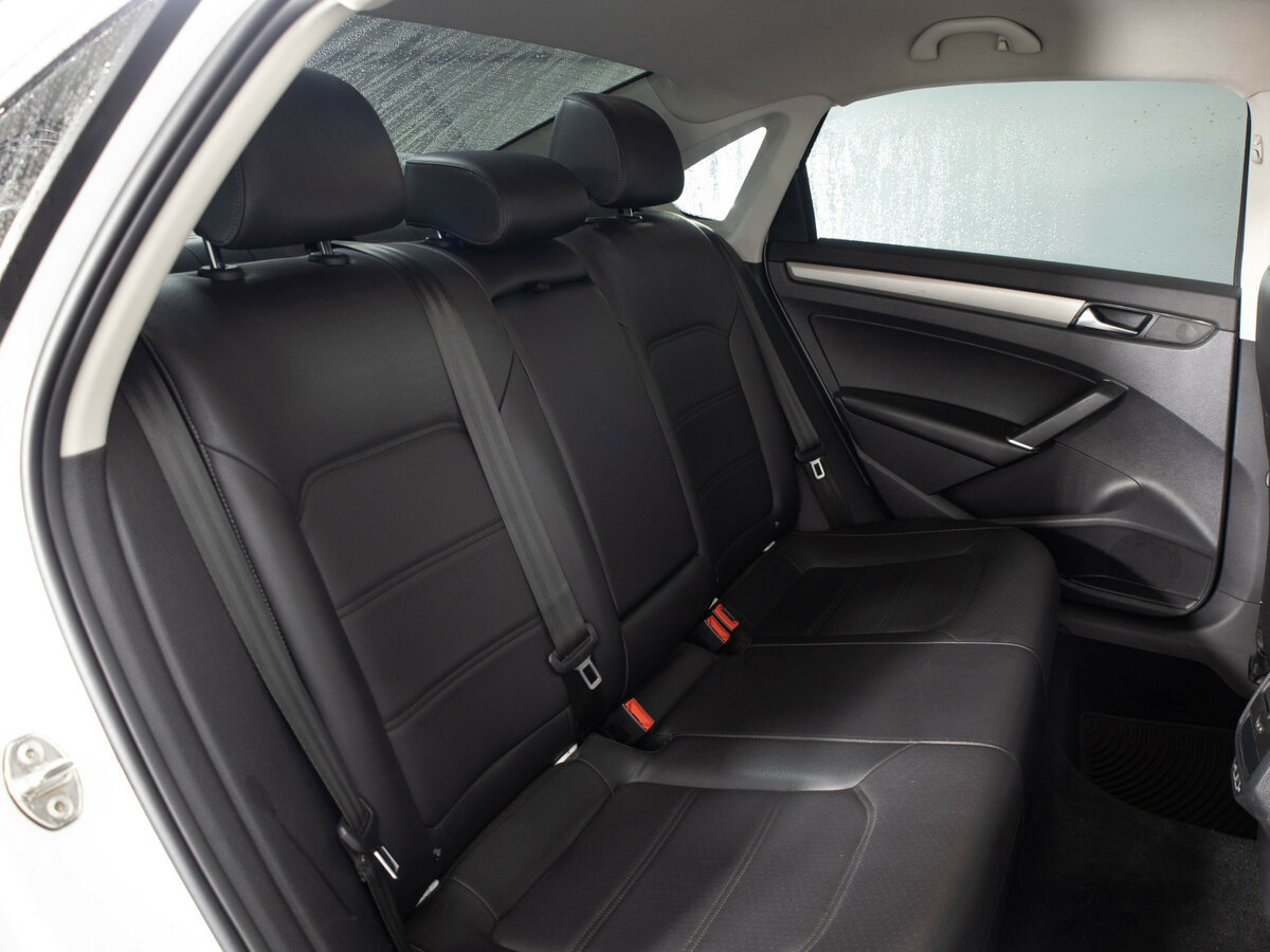 Volkswagen Passat 2020 года с пробегом. Фото: #17