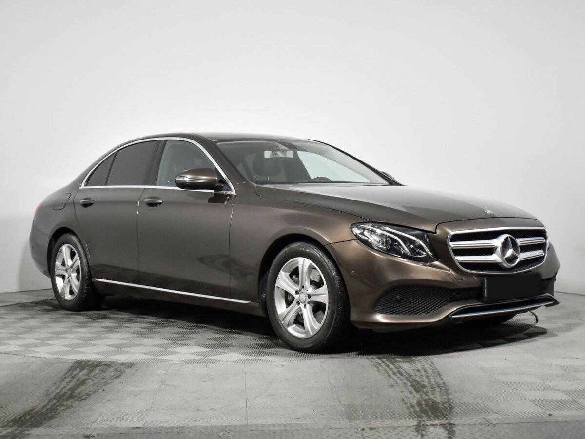 Mercedes-Benz E-Класс 2016 года с пробегом. Фото: #2