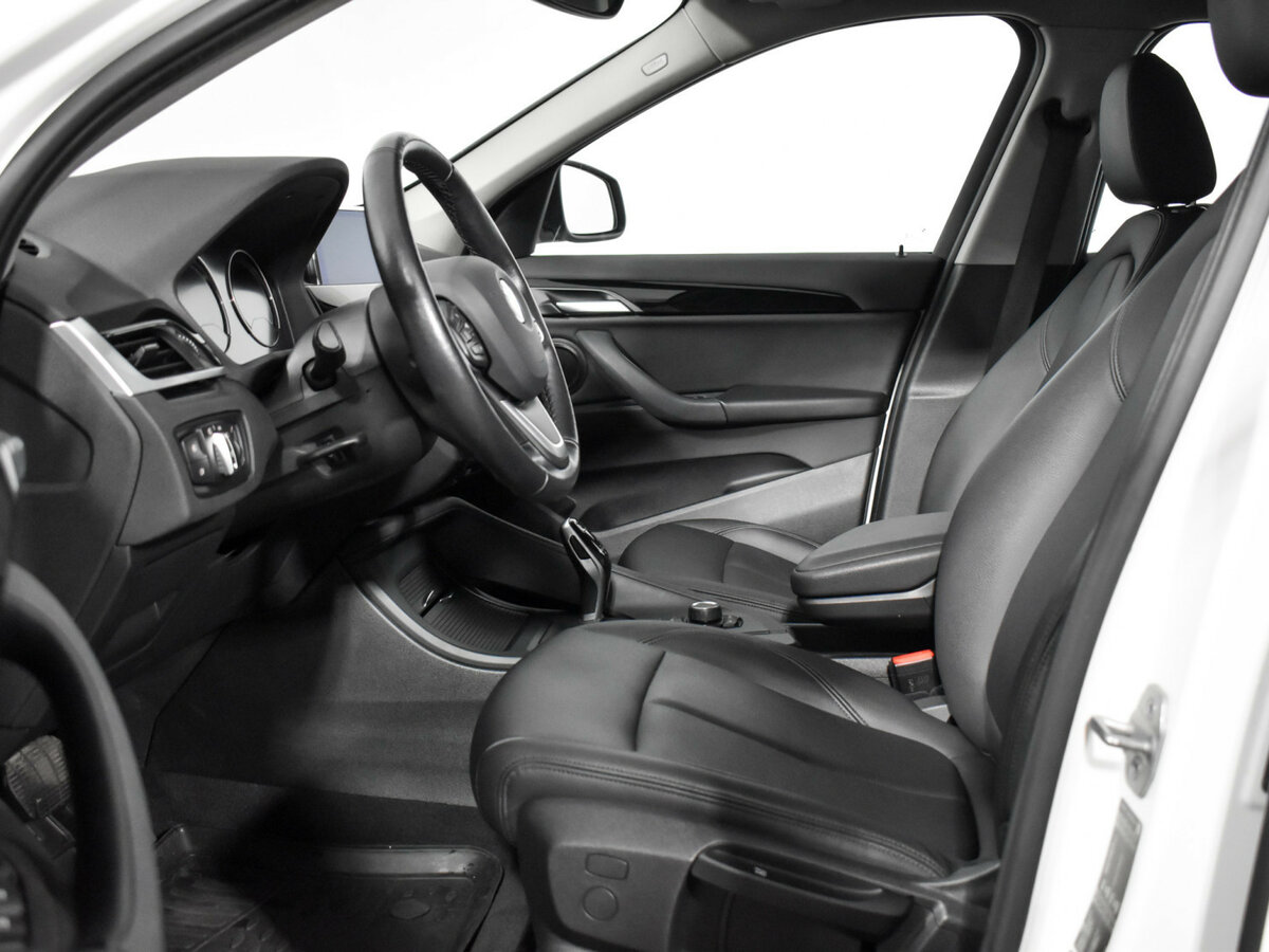 BMW X1 2021 года с пробегом. Фото: #8