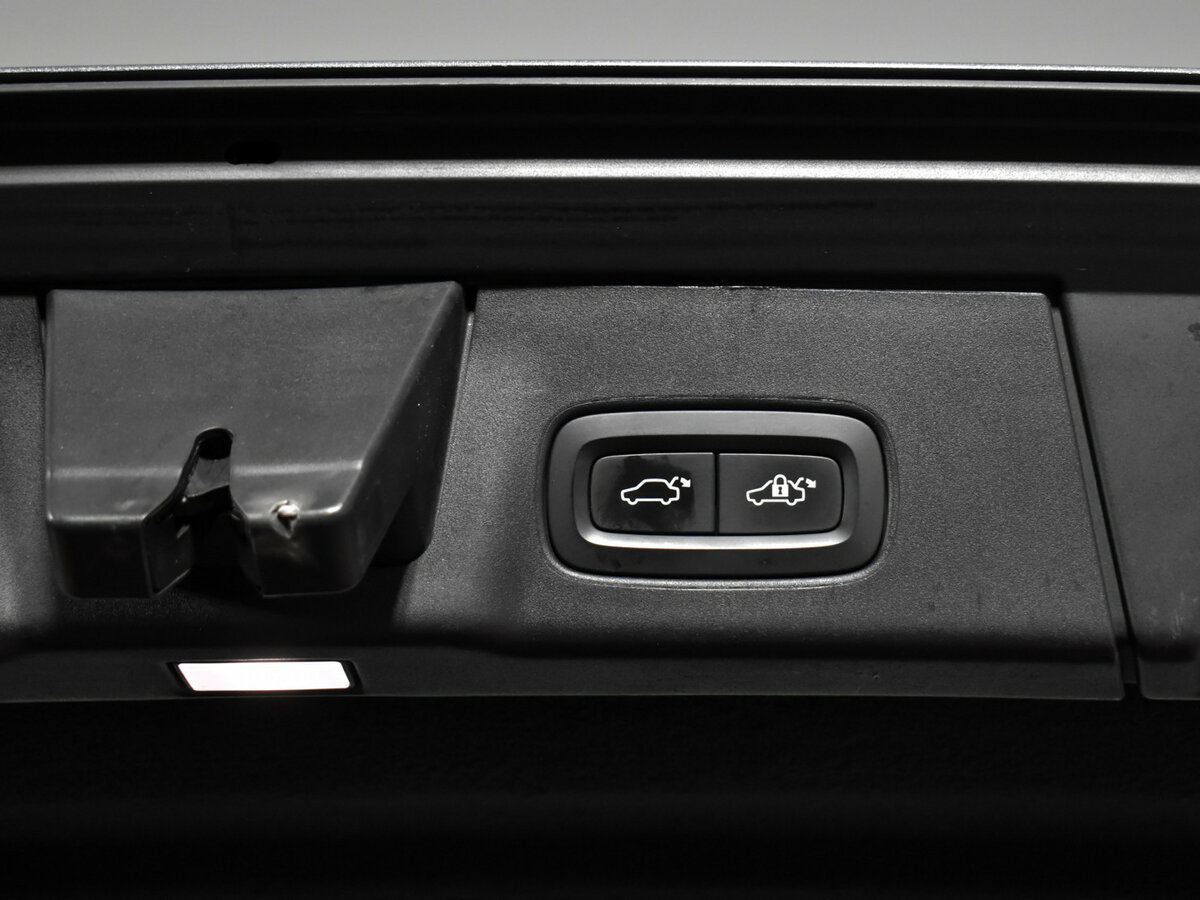 Volvo V90 Cross Country 2019 года с пробегом. Фото: #20