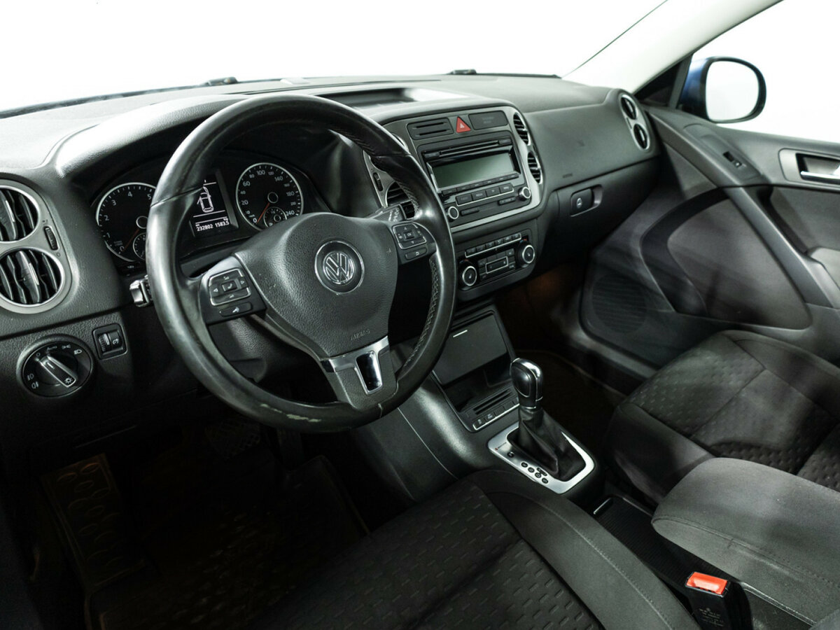 Volkswagen Tiguan 2011 года с пробегом. Фото: #10