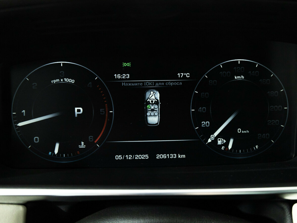 Land Rover Range Rover 2015 года с пробегом. Фото: #10