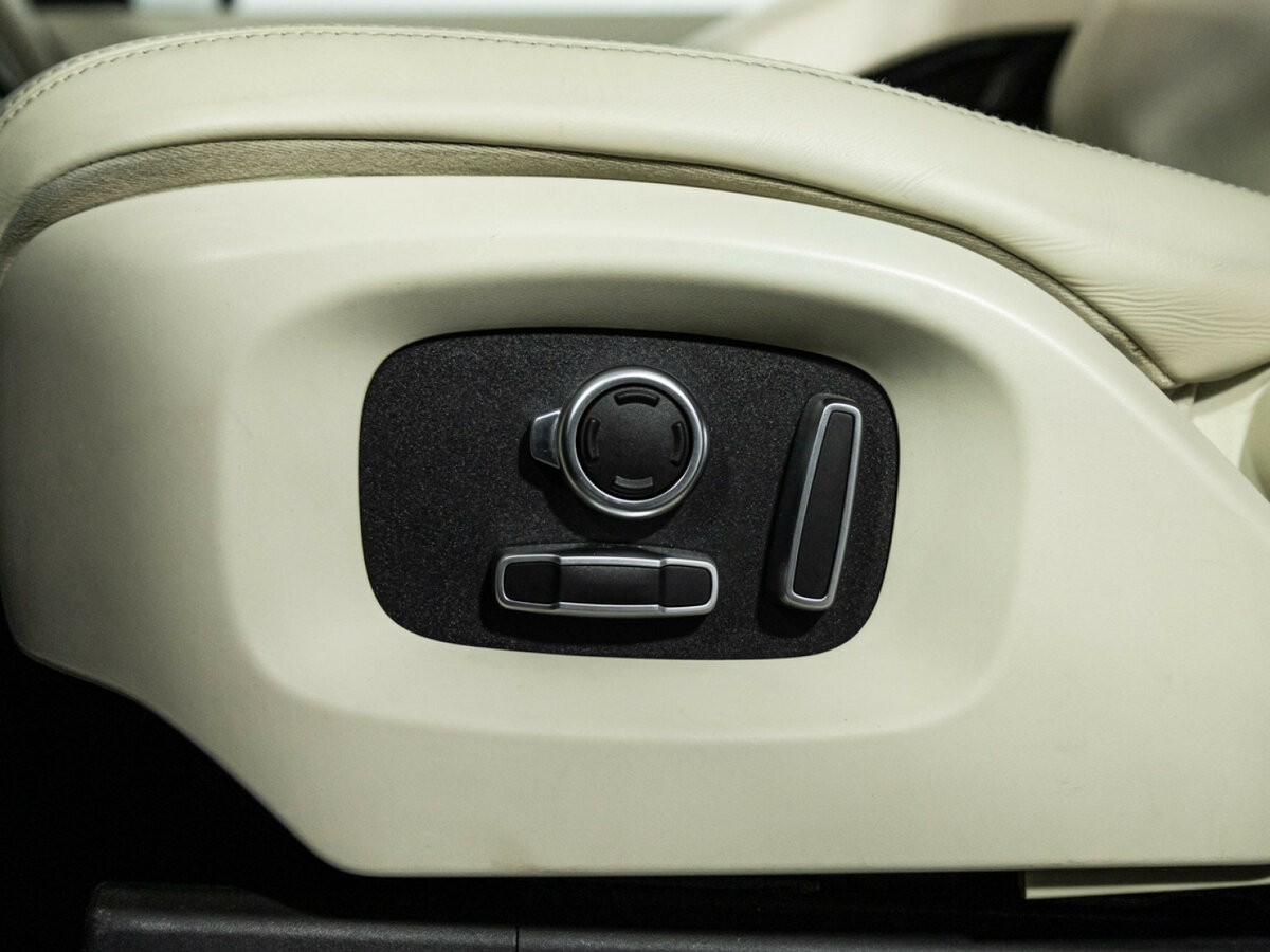 Land Rover Range Rover 2015 года с пробегом. Фото: #17