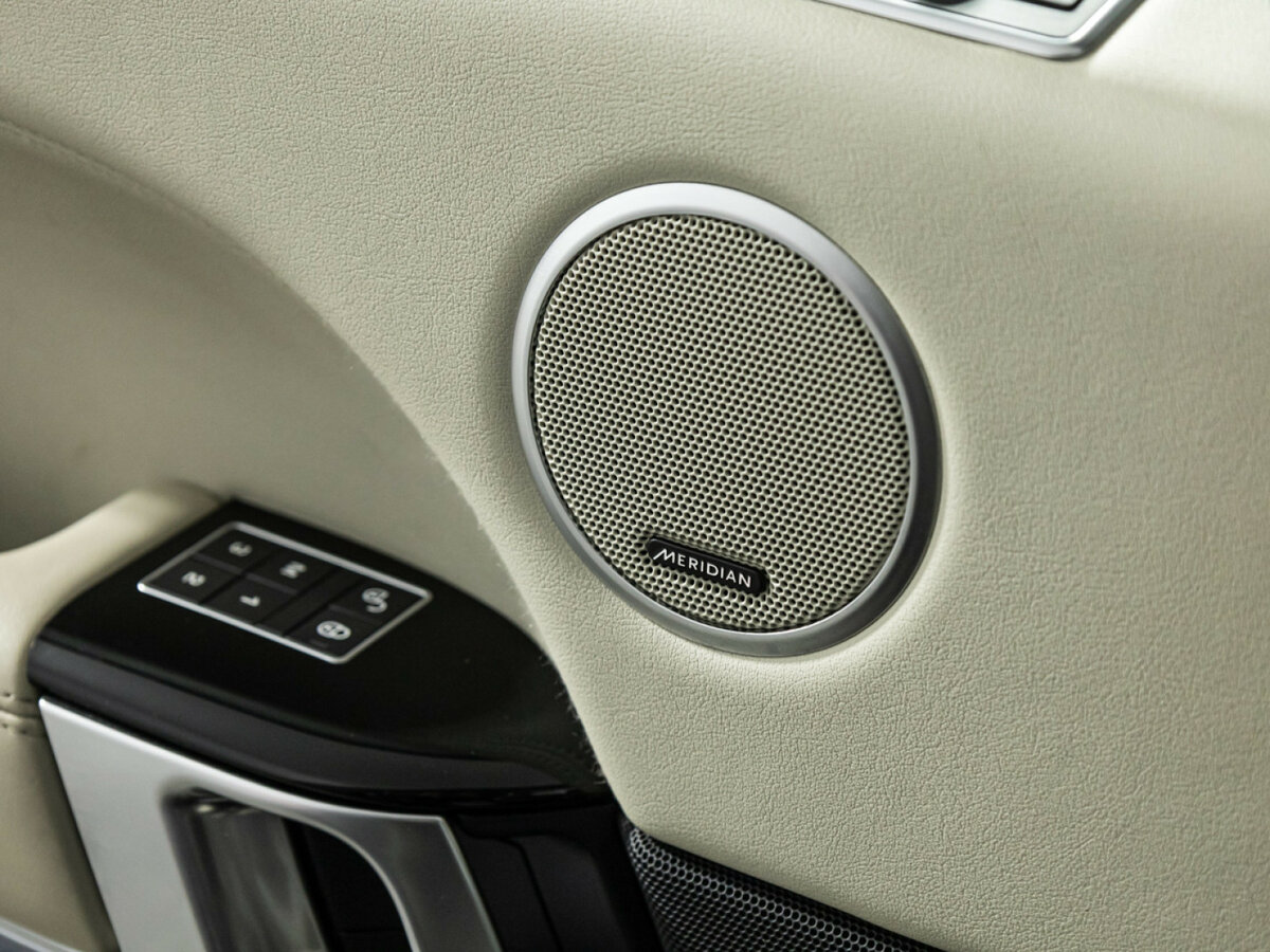 Land Rover Range Rover 2015 года с пробегом. Фото: #18