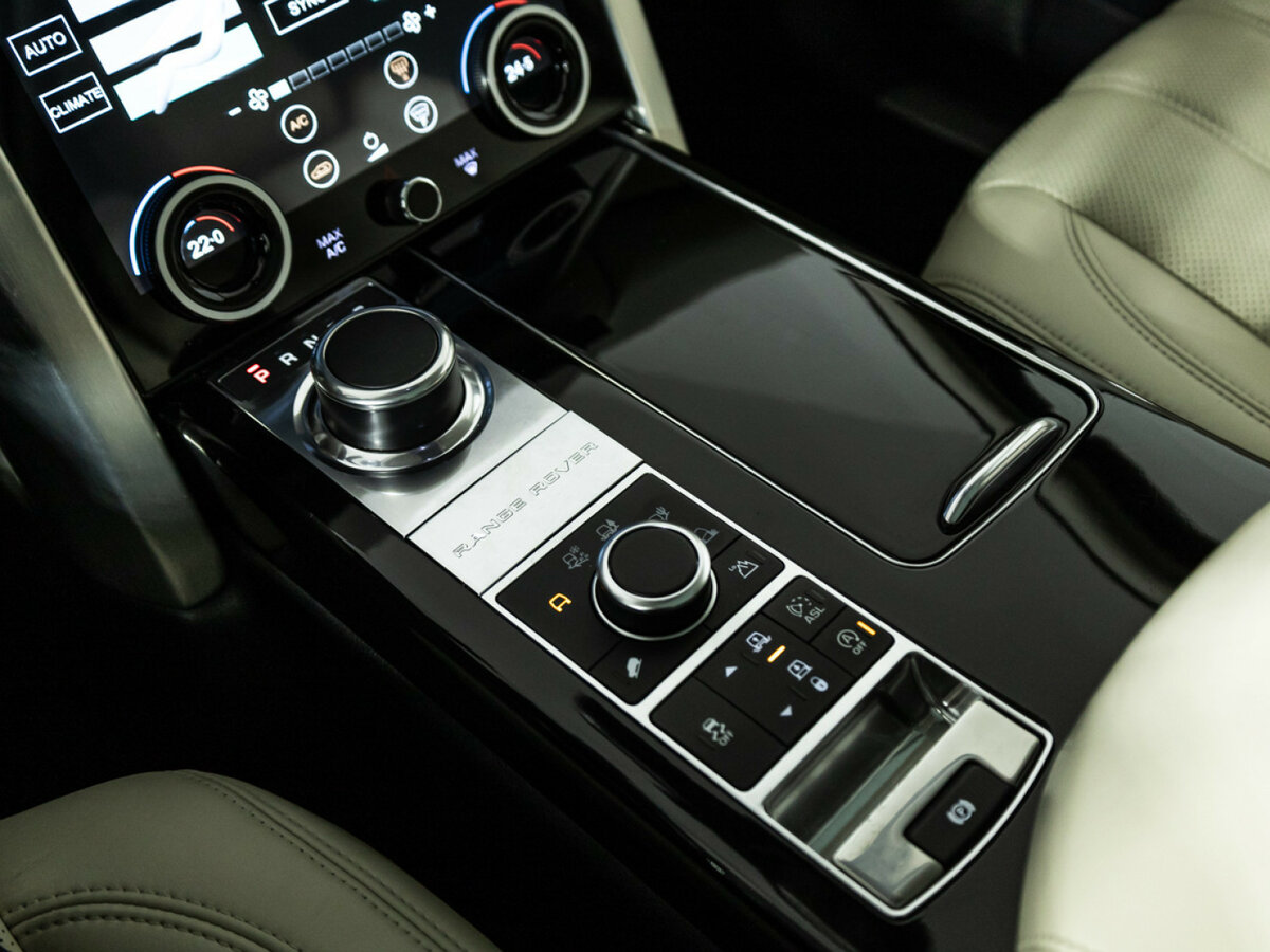 Land Rover Range Rover 2015 года с пробегом. Фото: #22