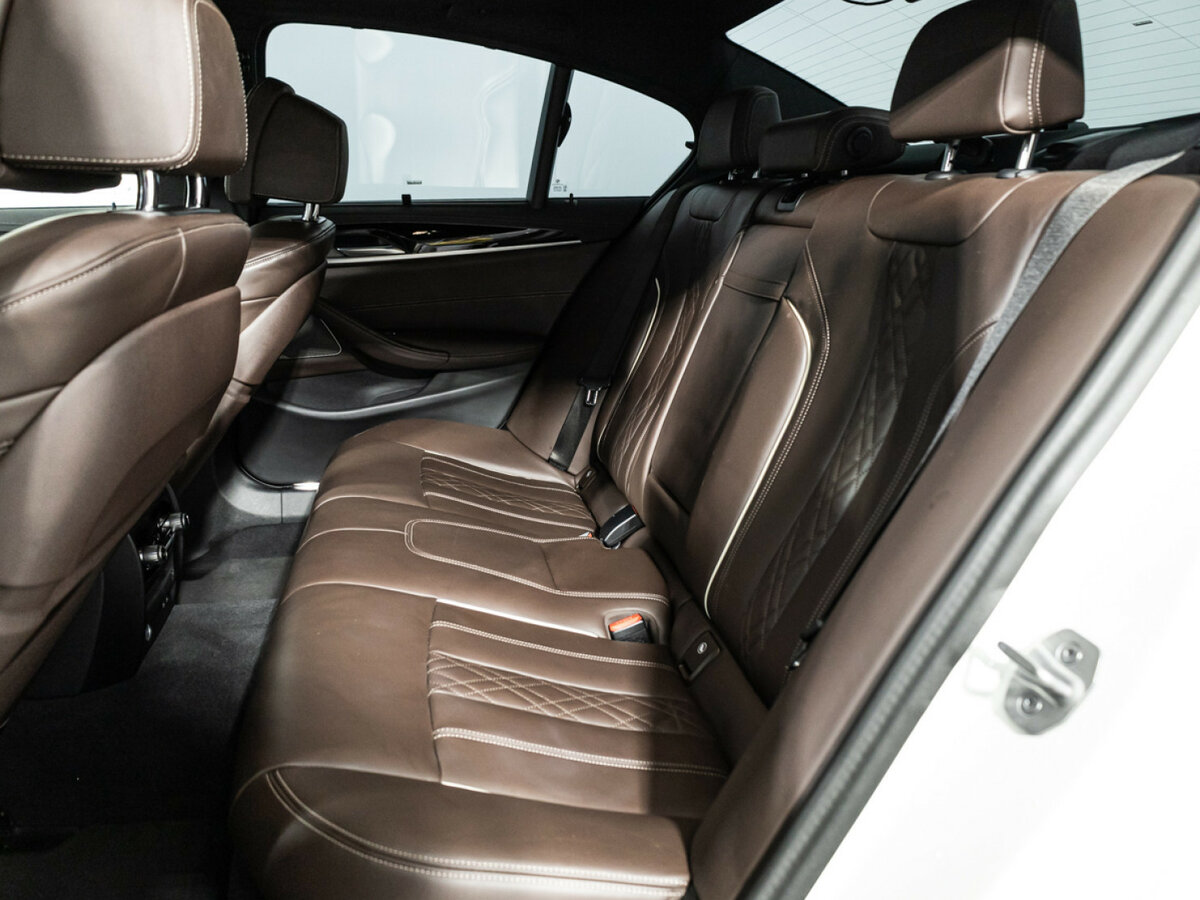 BMW 5 серии 2022 года с пробегом. Фото: #7