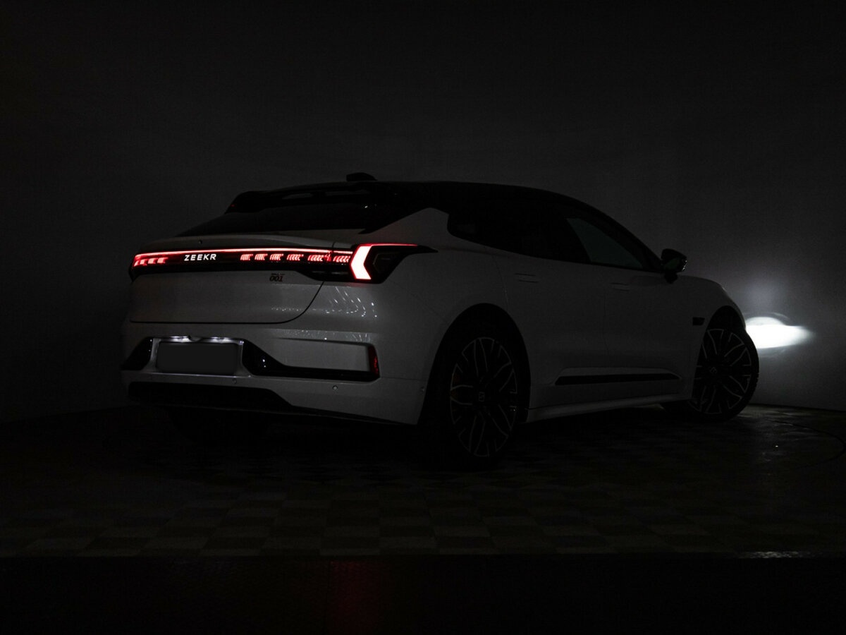 Zeekr 001 2023 года с пробегом. Фото: #33