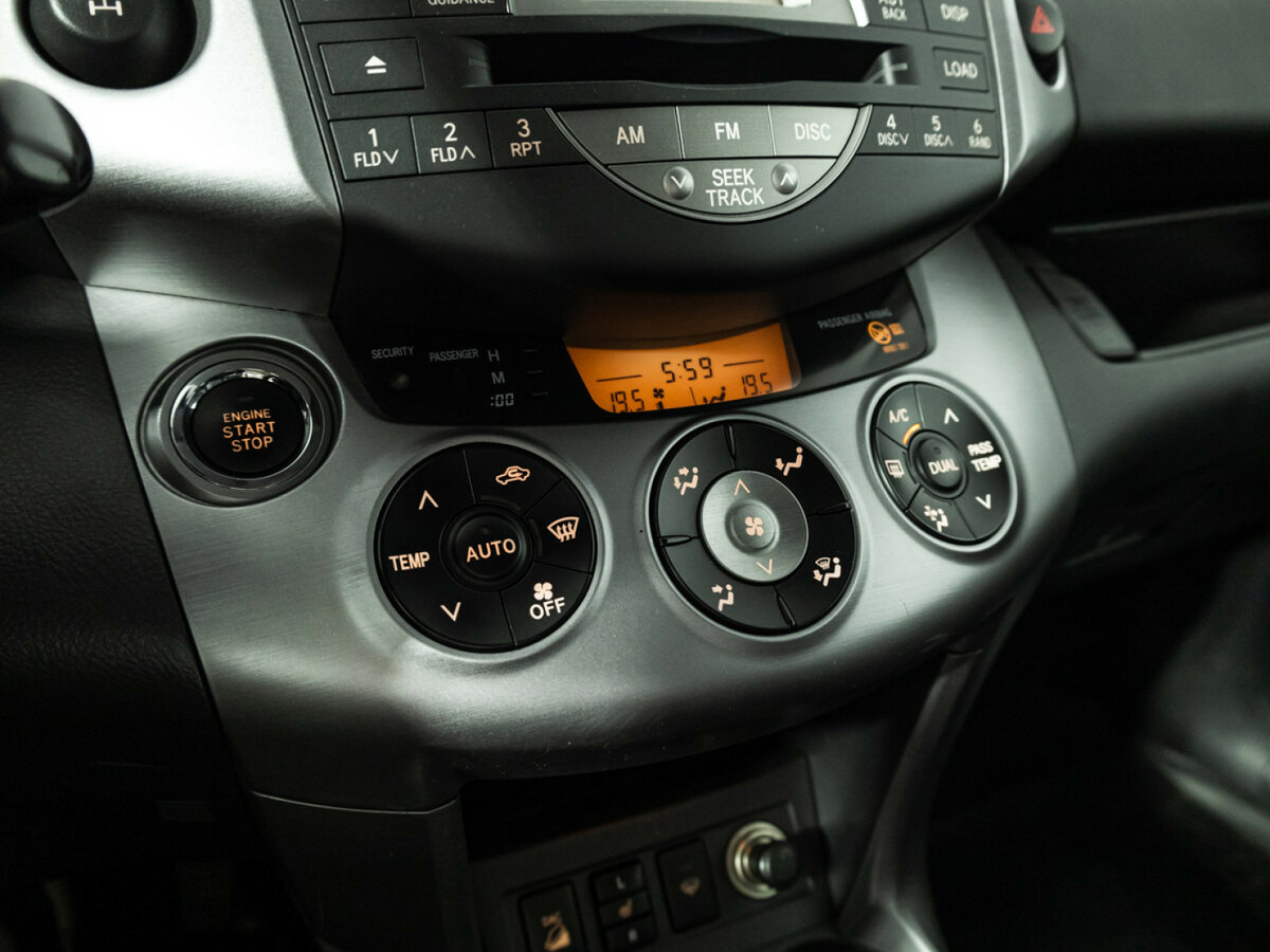 Toyota RAV4 2007 года с пробегом. Фото: #16