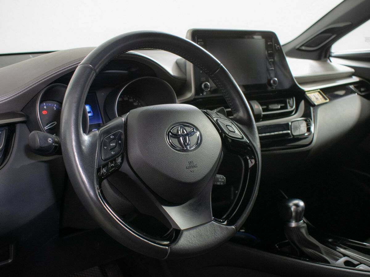 Toyota C-HR 2020 года с пробегом. Фото: #16