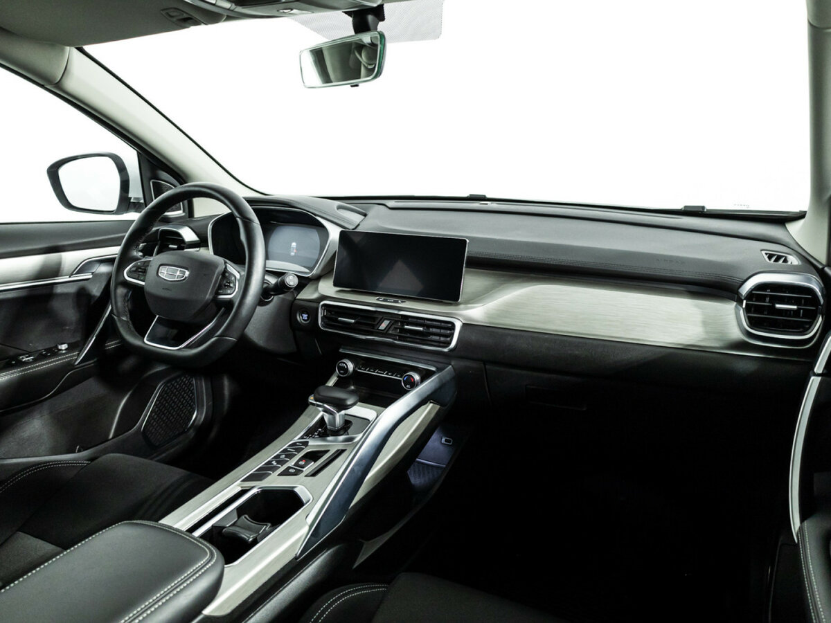 Geely Coolray 2023 года с пробегом. Фото: #6