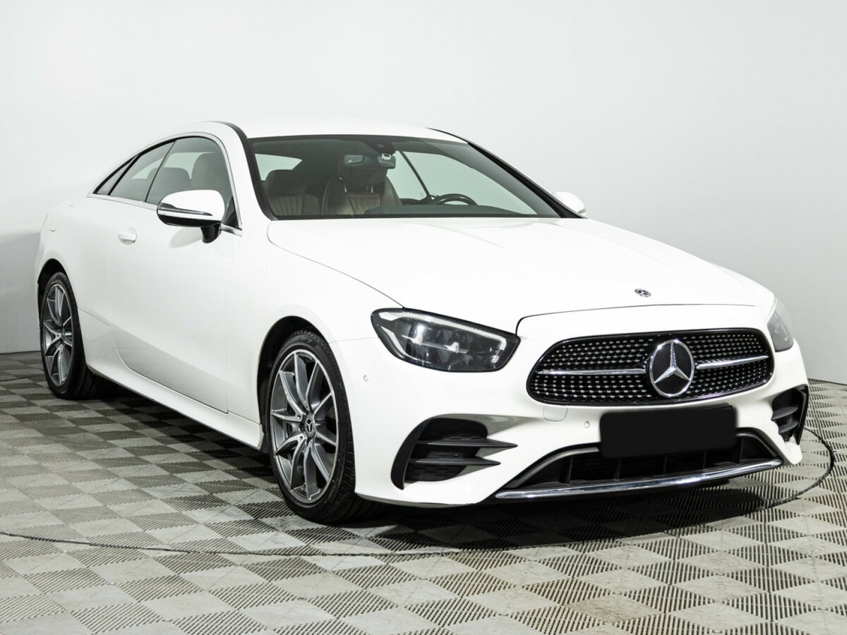 Mercedes-Benz E-Класс 2021 года с пробегом. Фото: #2