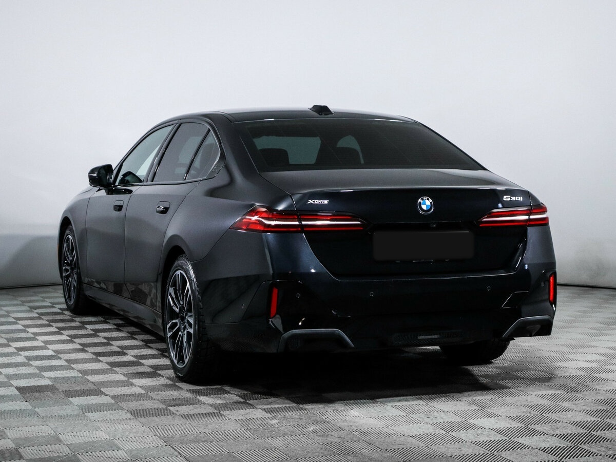 BMW 5 серии 2024 года с пробегом. Фото: #6