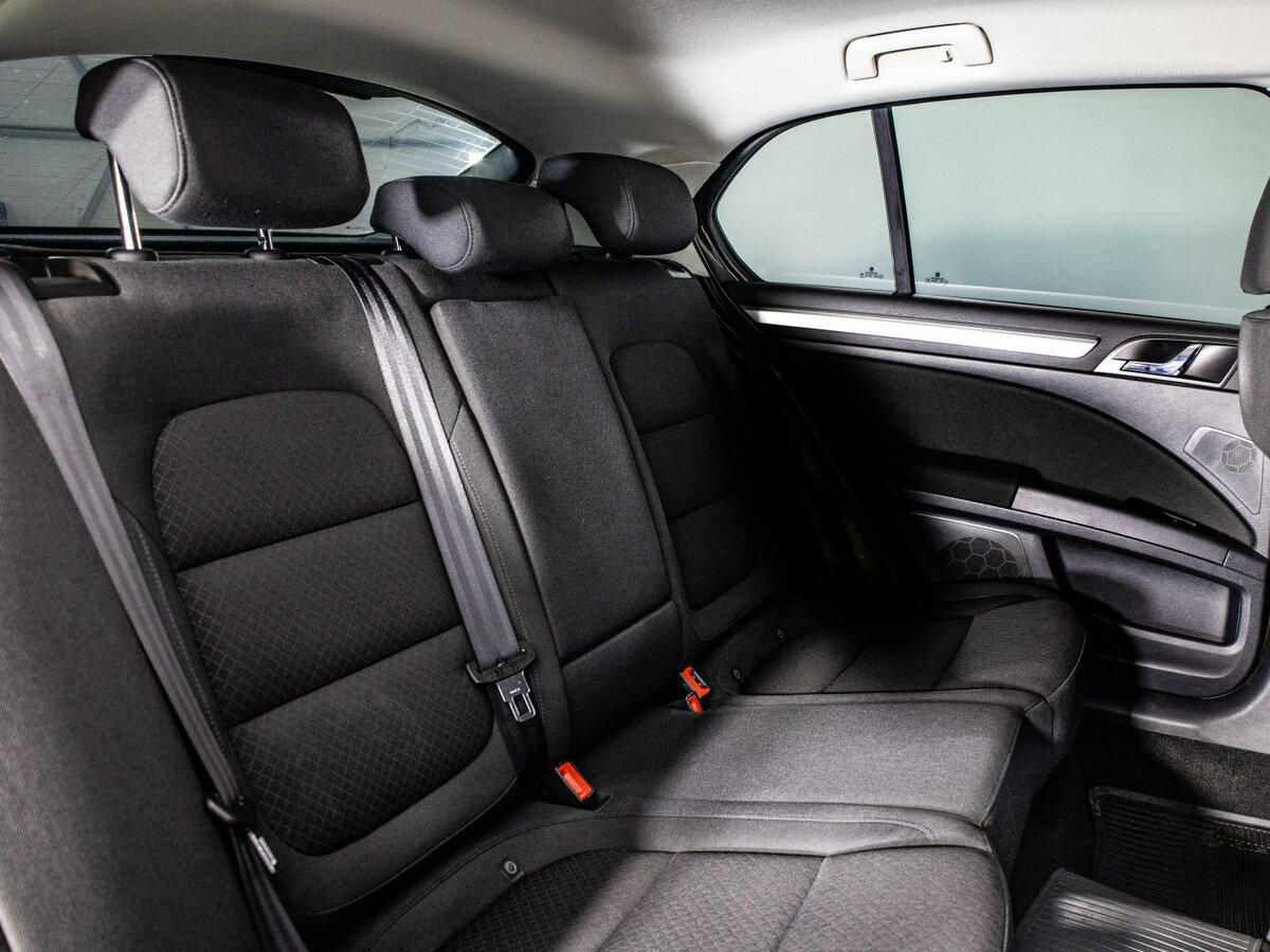 Skoda Superb 2014 года с пробегом. Фото: #9