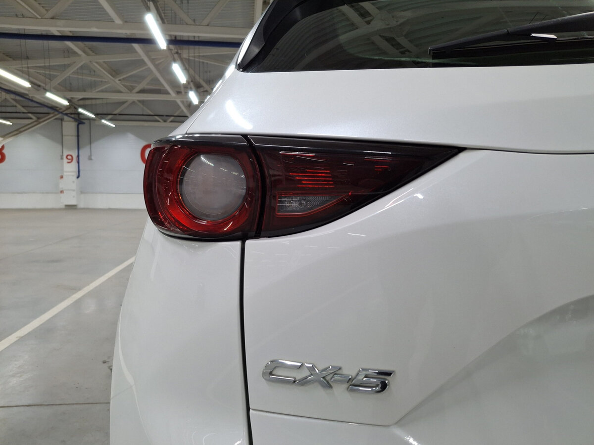 Б/У Мазда Ц-Икс-5 2017 года. Фото: #8