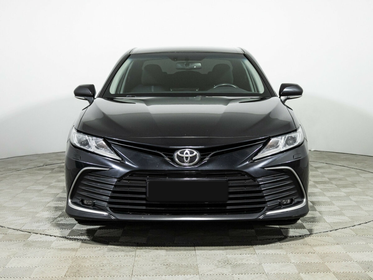 Toyota Camry 2021 года с пробегом. Фото: #1