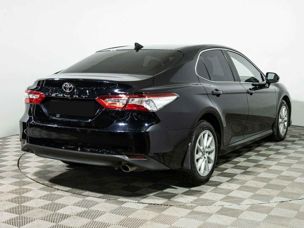Toyota Camry 2021 года с пробегом. Фото: #4