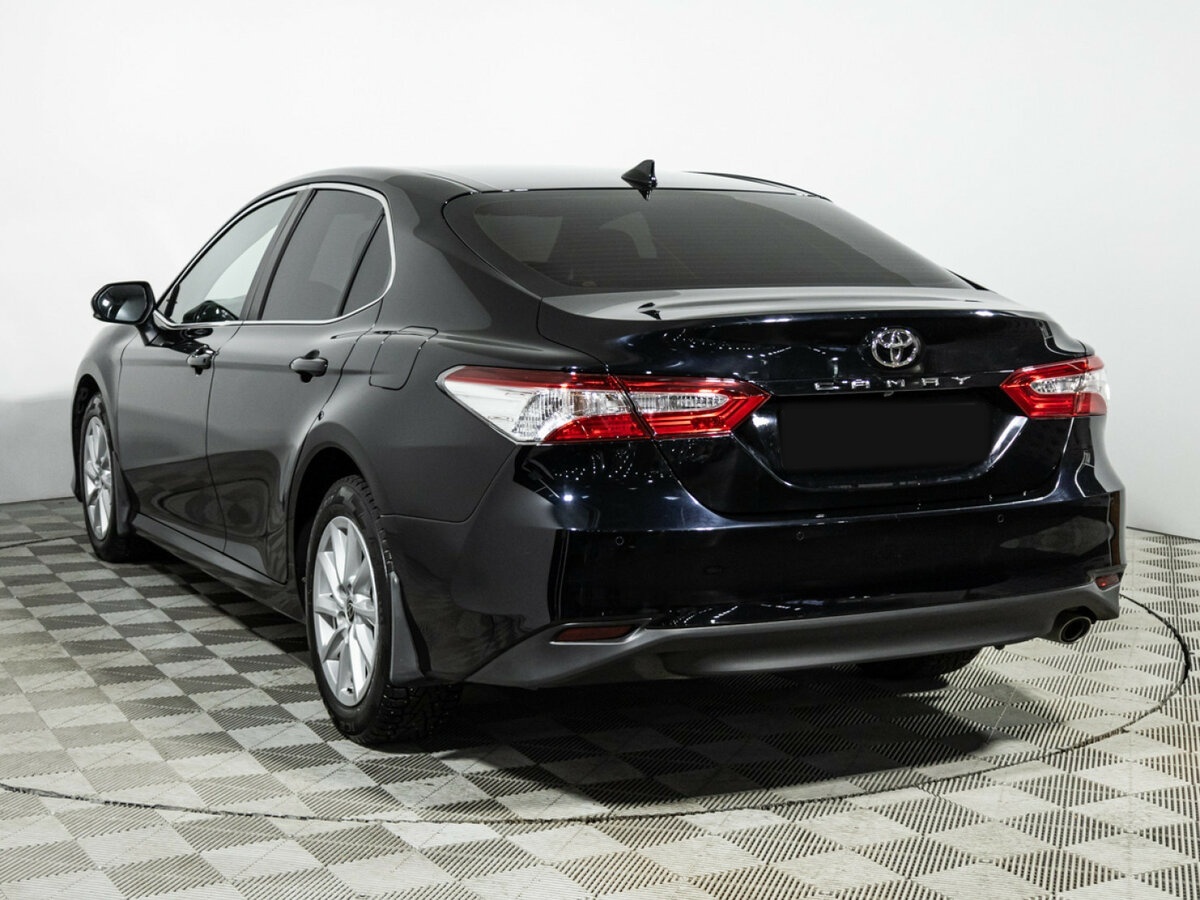 Toyota Camry 2021 года с пробегом. Фото: #6