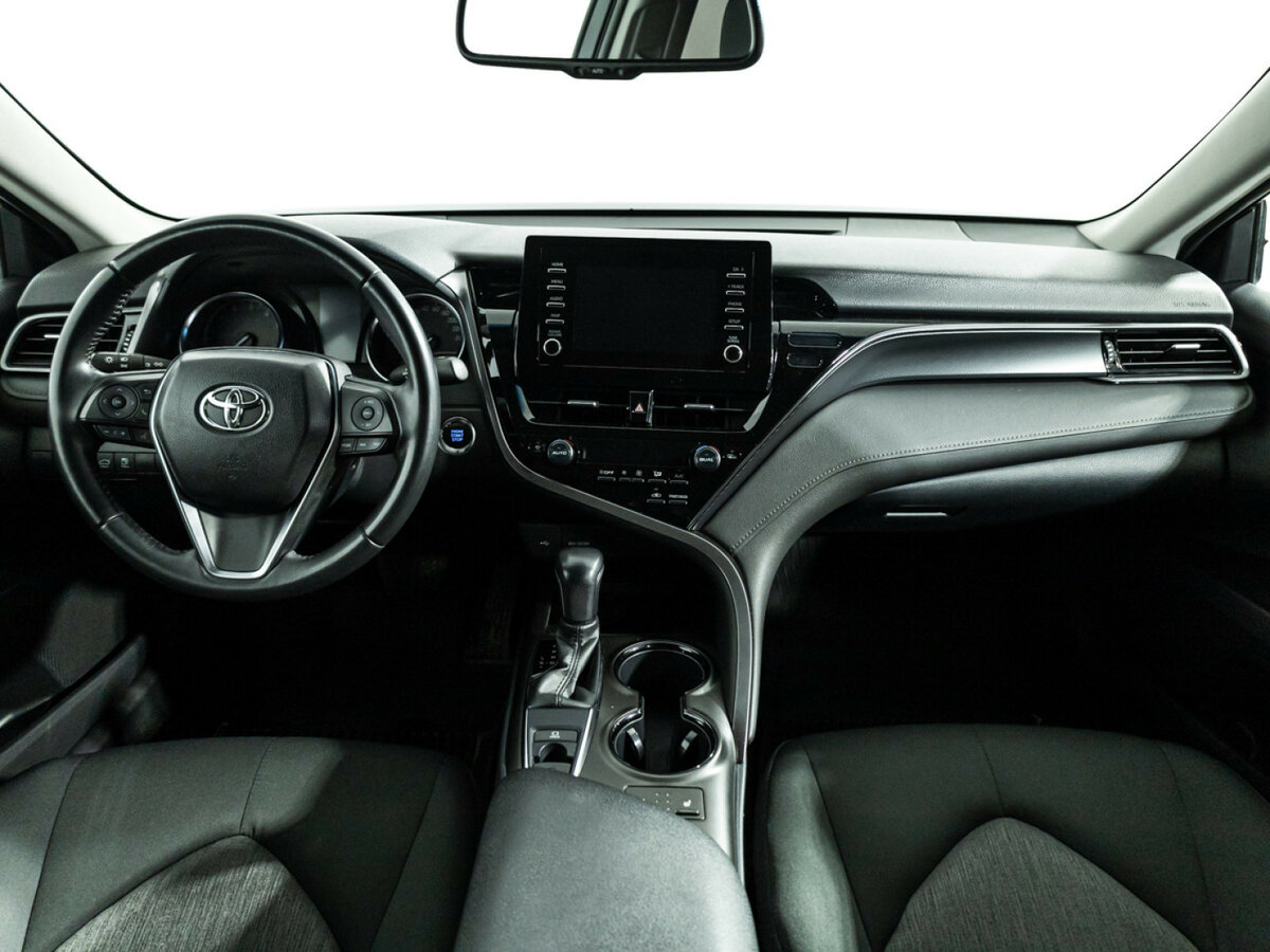 Toyota Camry 2021 года с пробегом. Фото: #11