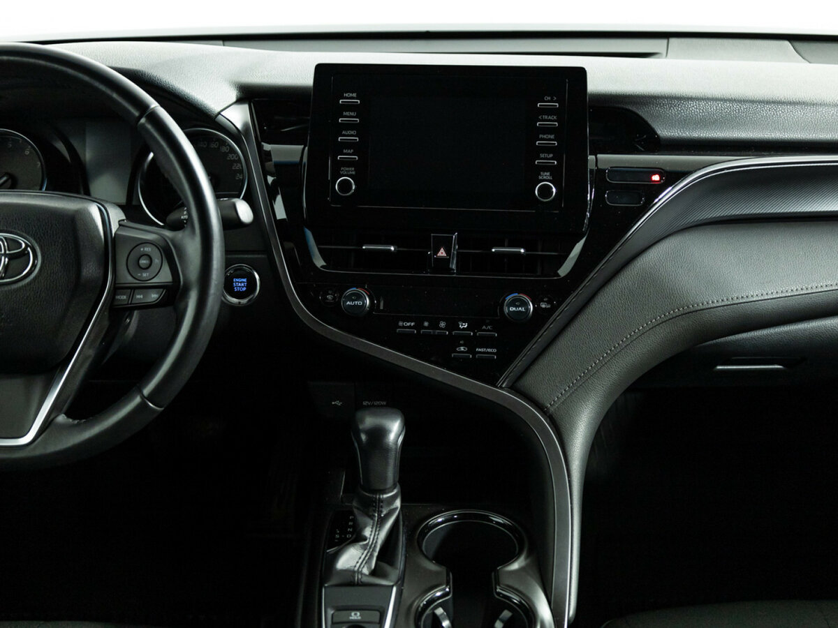 Toyota Camry 2021 года с пробегом. Фото: #12