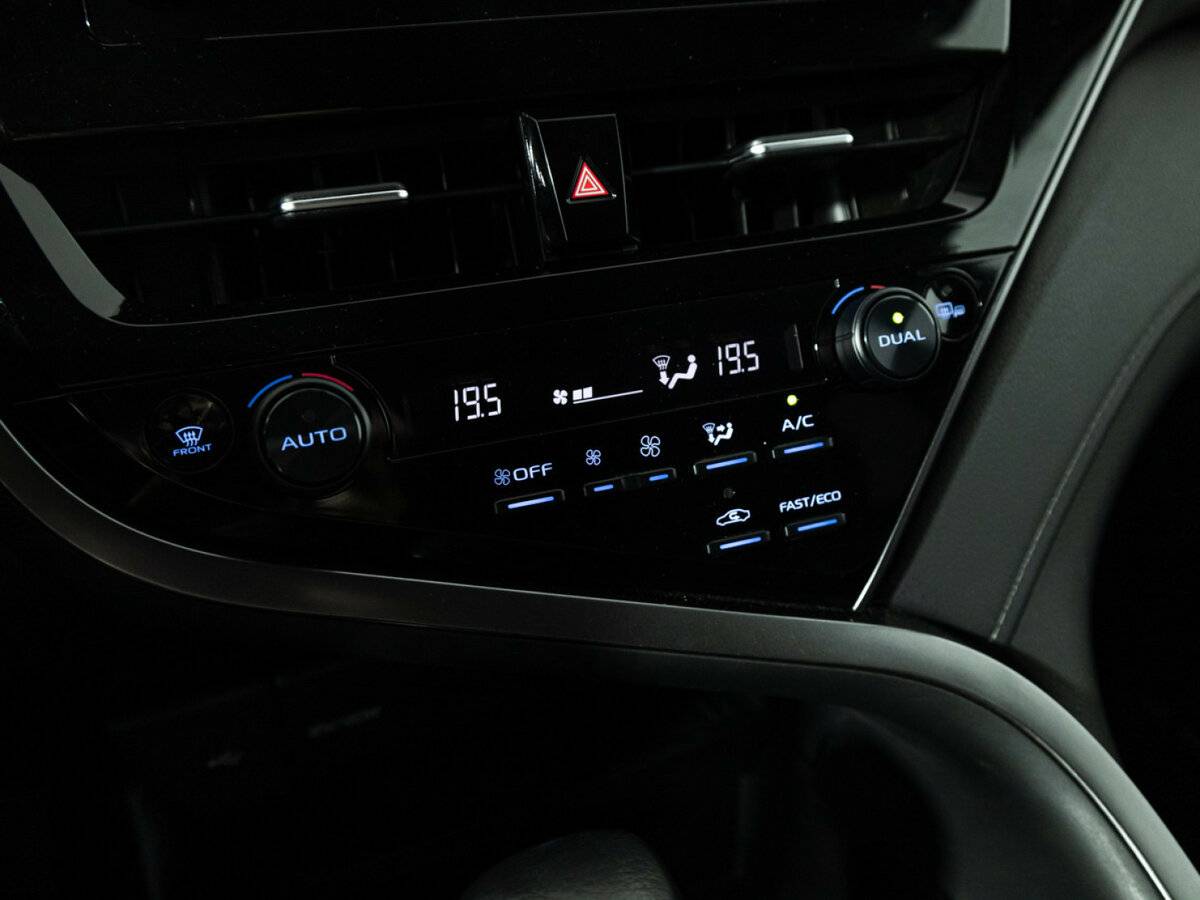 Toyota Camry 2021 года с пробегом. Фото: #14