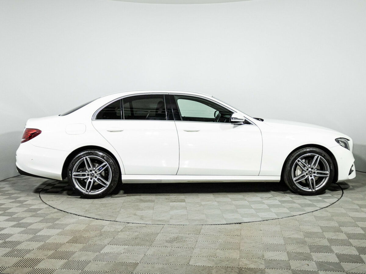 Mercedes-Benz E-Класс 2019 года с пробегом. Фото: #3