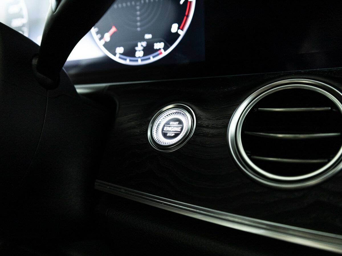 Mercedes-Benz E-Класс 2019 года с пробегом. Фото: #19