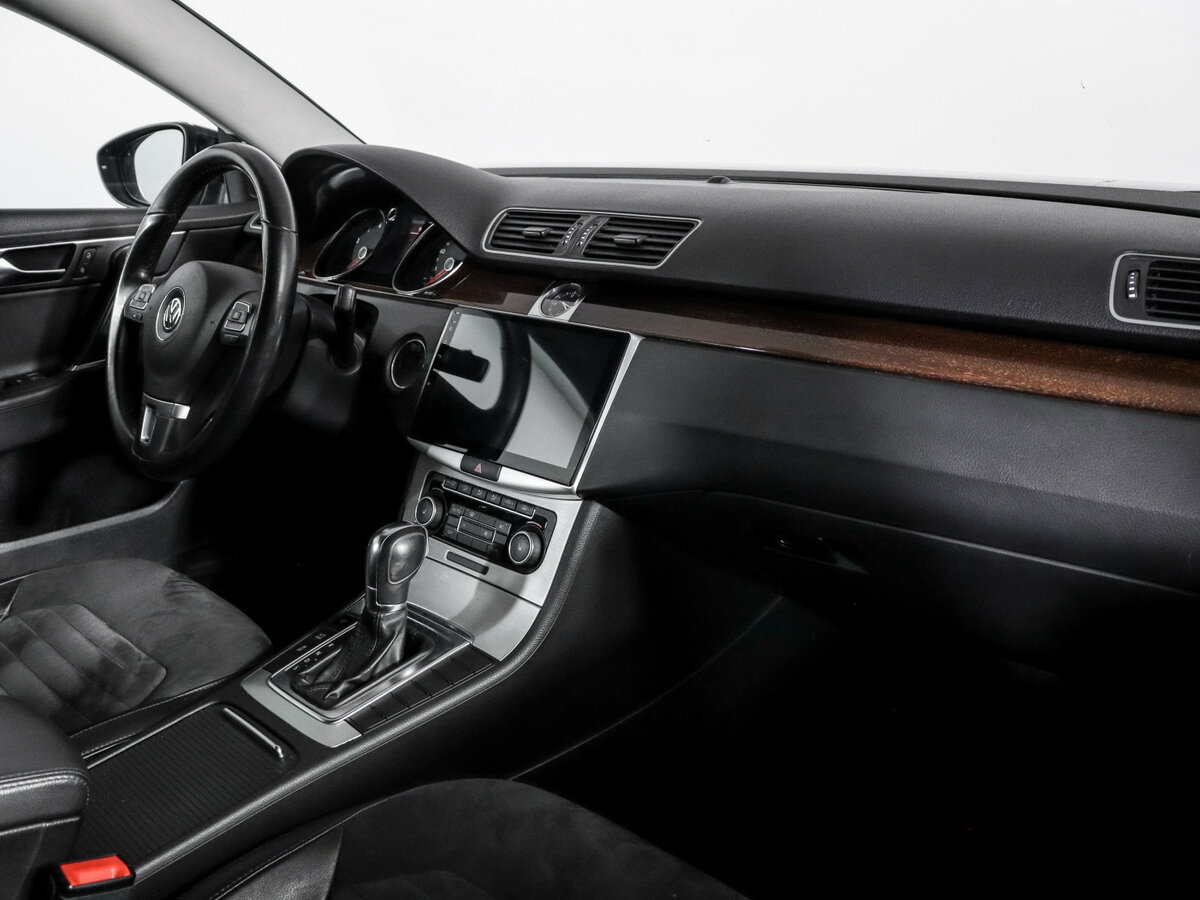 Volkswagen Passat 2011 года с пробегом. Фото: #5