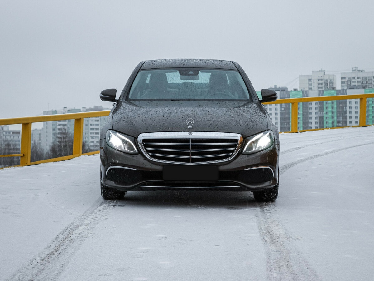 Mercedes-Benz E-Класс 2016 года с пробегом. Фото: #1